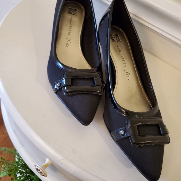 Anne Klein IFLEX *Melanie Black Pointed Kitten Heel- Size 8.5M- Great condition - Picture 10 of 14